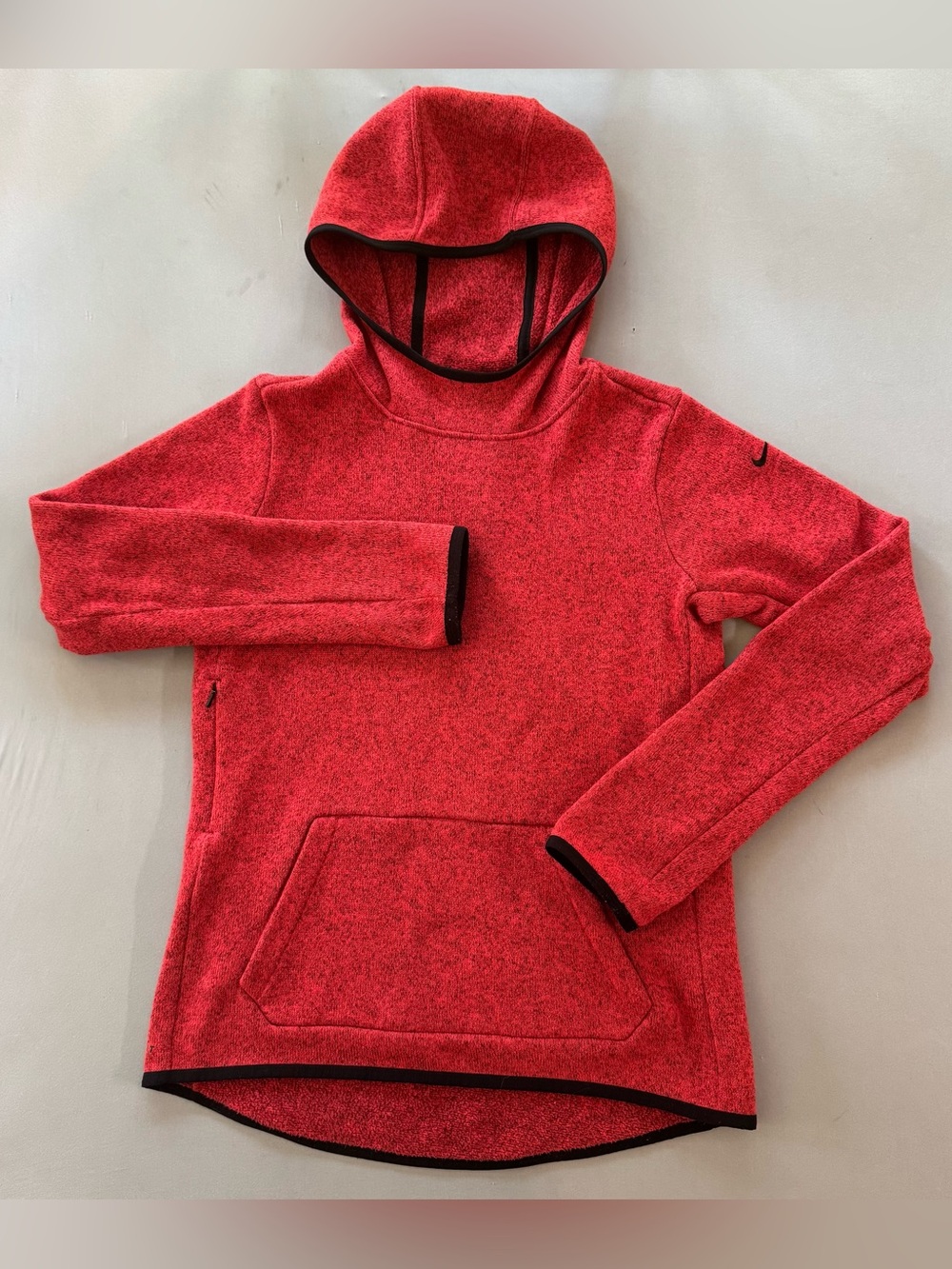 NIKE Womens SZ M therma- fit  Hoodie Long Sleeves Kangaroo Pocket Logo Red